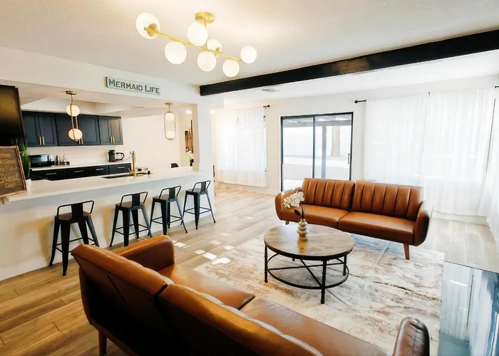 5Min To Strip Newly Renovated Luxury Villa With Pool